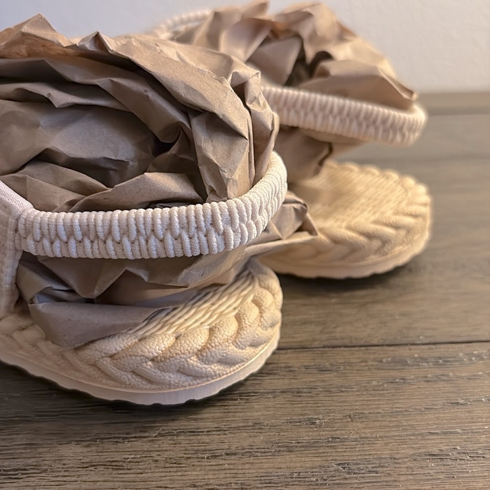 NEW Lot of 2x [SHEIN] Plush Slip-On Slippers & Gladiator Sandals Womens Sz 8/9 - Picture 11 of 14